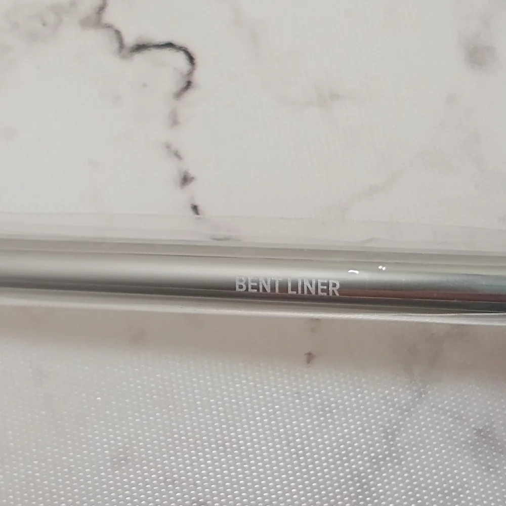 New It Cosmetics for Ulta Bent Liner Brush